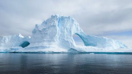 Antarktis; Copyright Derek Oyen via Unsplash